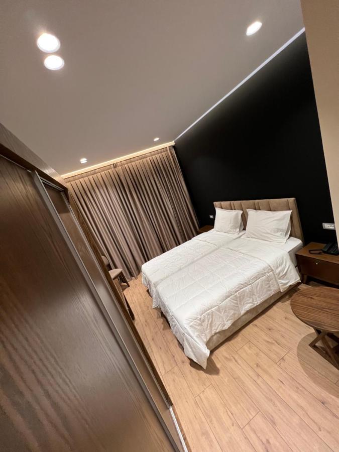 White Crown Hotel Kamez المظهر الخارجي الصورة