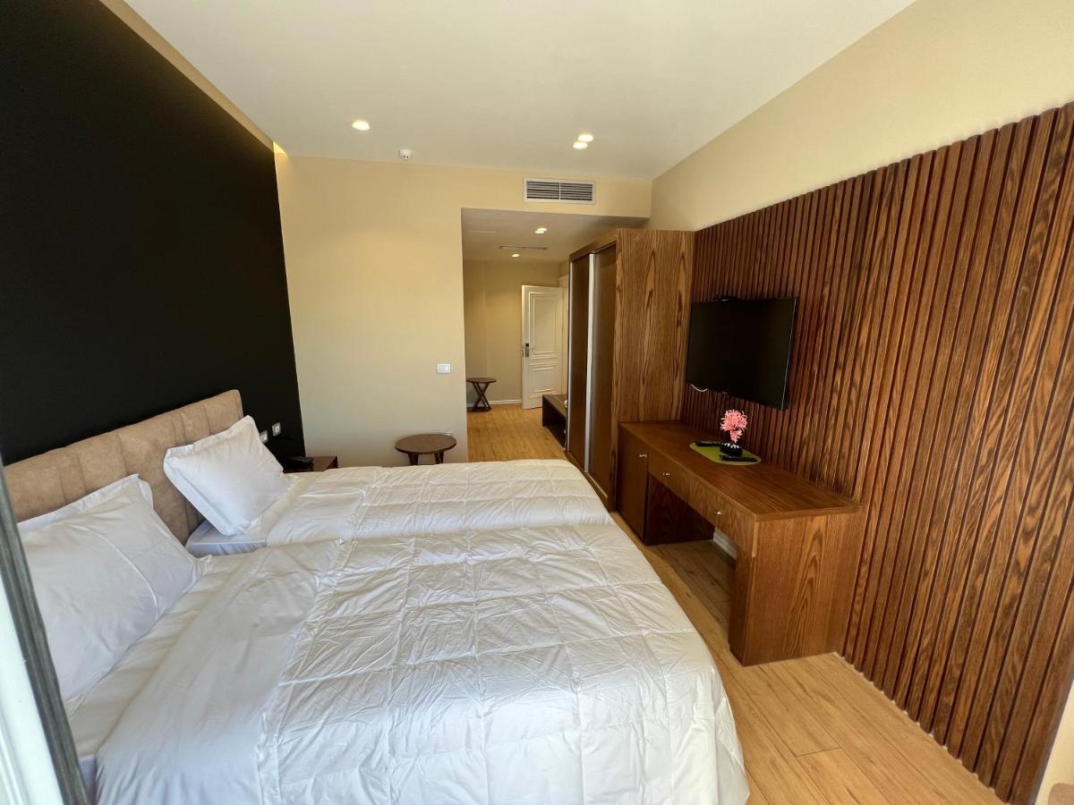 White Crown Hotel Kamez المظهر الخارجي الصورة